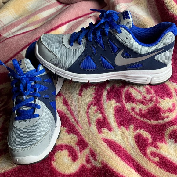 Nike Other - SOLD!!!Nike Revolution 2 Youth sneakers